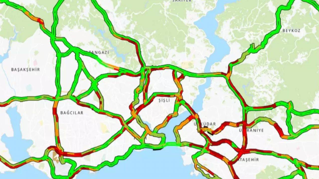 9 günlük ara tatil bitti! Haftanın ilk iş gününde trafik yoğunluğu yaşandı